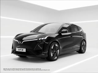 Người dùng Việt nói về VinFast VF 8 thế hệ mới: 'Cùng tiền xe xăng C-SUV, tội gì không lên đời xe điện'