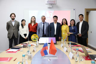 Trường Đại học Luật Hà Nội làm việc với Học viện Hành chính công và Kinh tế Quốc dân trực thuộc Tổng thống Liên bang Nga