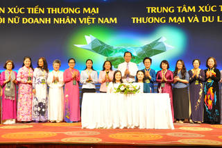 Nữ doanh nhân Đông - Tây Nam Bộ kết nối giao thương, lan tỏa giá trị phát triển bền vững
