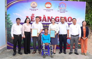 Bàn giao nhà tình nghĩa cho gia đình có hoàn cảnh khó khăn tại Quảng Ngãi