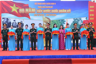 Quân khu 9 khai mạc triển lãm chuyên đề ‘80 năm tiếp bước dưới quân kỳ’