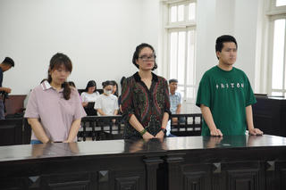 Chủ trang Facebook bán kim cương, hàng hiệu bị tuyên phạt 3 tỷ đồng