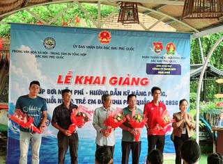 Phú Quốc thành lập Ban Tổ chức Chương trình bơi an toàn phòng, chống đuối nước trẻ em 