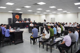 Xét xử vụ sản xuất 12 triệu sản phẩm bảo vệ sức khỏe giả, GĐ Cty Herbitech hầu tòa