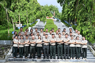 Thi hành án dân sự tỉnh Tuyên Quang dâng hương báo công tại đền thờ Chủ tịch Hồ Chí Minh và Khu di tích Bộ Tư pháp
