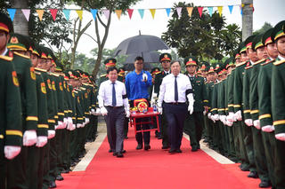 Tây Ninh truy điệu, an táng 173 hài cốt liệt sĩ quân tình nguyện hy sinh tại Campuchia