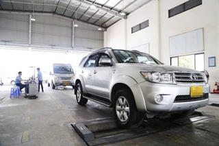 Xe thiếu dụng cụ phá kính thoát hiểm có thể bị trượt đăng kiểm
