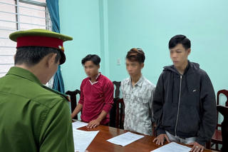 Khởi tố 3 bị can về hành vi sử dụng trái phép vũ khí quân dụng