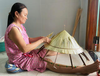 Nghề làm nón ở Quảng Hòa: Giữ nghề giữa nỗi lo mai một