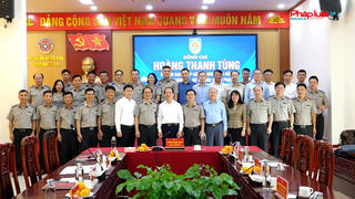 Bộ trưởng Hoàng Thanh Tùng làm việc với Sở Tư pháp và Thi hành án dân sự tỉnh Nghệ An Bộ trưởng Hoàng Thanh Tùng làm việc với Sở Tư pháp và Thi hành án dân sự tỉnh Nghệ An