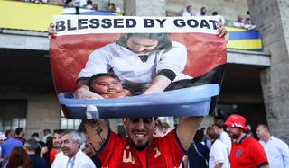 Messi đối đầu với Yamal: Phép màu từ bức ảnh cũ