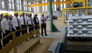 Lần đầu tiên Việt Nam sản xuất thành công nhôm thỏi