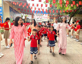 Bộ Nội vụ sẽ hướng dẫn chế độ, chính sách đối với giáo viên và viên chức sau sắp xếp trường học