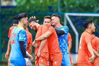 Mặt sân Kuala Lumpur có làm khó đội tuyển Việt Nam ?