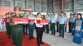 Bắt đầu hành trình đưa 7.104 mẫu sinh phẩm hài cốt liệt sĩ từ TP Hồ Chí Minh ra Hà Nội giám định ADN