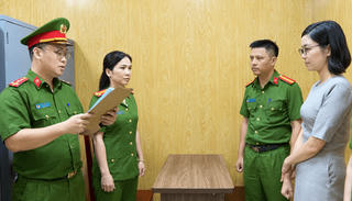 Điểm tin Pháp luật 21/08: Bắt tạm giam nguyên Phó Giám đốc ngân hàng lập sổ tiết kiệm giả, chiếm đoạt 6,5 tỷ đồng