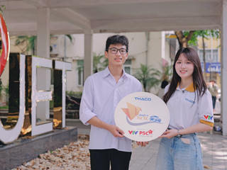 Chuyến xe tử tế đưa thủ khoa 30 điểm đến giảng đường mơ ước