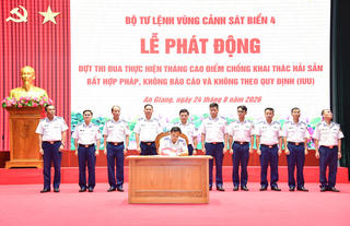 BTL Vùng Cảnh sát biển 4 phát động thi đua cao điểm chống khai thác IUU