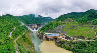 Thủy điện Bản Vẽ điều tiết nước qua tràn 
