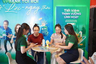 "VPBank tới rồi, mở ‘lời’ ngay thôi": Thương hiệu hiện diện trong nhịp sống địa phương 