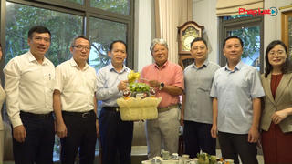 Lãnh đạo Bộ Tư pháp thăm hỏi, tri ân nguyên lãnh đạo Bộ nhân dịp 81 năm Ngày truyền thống ngành Tư pháp