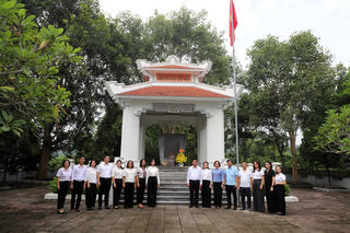 Sở Tư pháp tỉnh Tuyên Quang dâng hương báo công tại đền thờ Chủ tịch Hồ Chí Minh và Khu di tích Bộ Tư pháp
