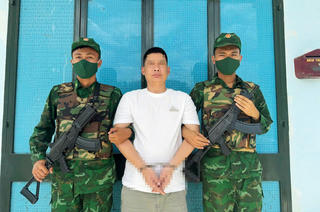Bắt giữ đối tượng người nước ngoài bị truy nã tại cửa khẩu Mộc Bài