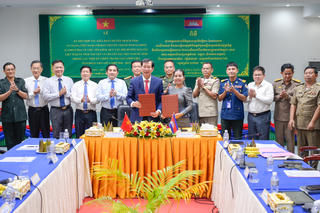 An Giang - Kampot (Campuchia) ký kết hợp tác tìm kiếm hài cốt liệt sĩ