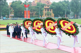 Lãnh đạo Đảng, Nhà nước vào Lăng viếng Chủ tịch Hồ Chí Minh