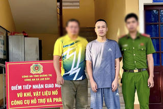 Đối tượng truy nã nguy hiểm về tội lừa đảo ra đầu thú