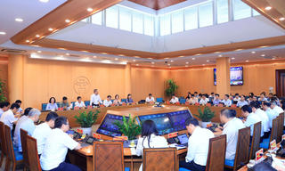 Hà Nội khai thác hiệu quả các động lực tăng trưởng, phấn đấu GRDP năm 2026 từ 11% Hà Nội khai thác hiệu quả các động lực tăng trưởng, phấn đấu GRDP năm 2026 từ 11%