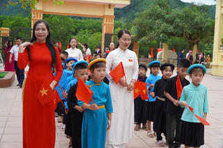 Thành phố Quảng Ninh thí điểm hai mô hình trường học và bệnh viện xã hội chủ nghĩa