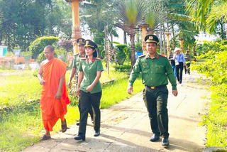 Xây thế trận lòng dân từ những phum, sóc bình yên nơi cực Nam Tổ quốc