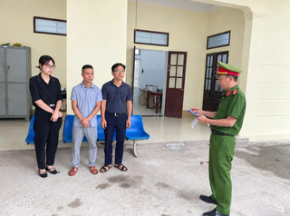 Khởi tố 3 đối tượng về hành vi mua bán trái phép hóa đơn trong kinh doanh vận tải