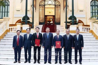 Tổng Bí thư, Chủ tịch nước Tô Lâm trao quyết định bổ nhiệm 2 Đại sứ Việt Nam tại nước ngoài