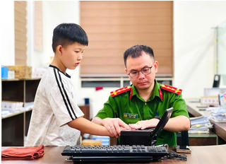 Lào Cai đẩy mạnh kích hoạt, sử dụng tài khoản định danh điện tử
