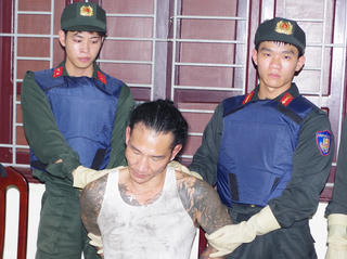 Bắt giữ 'giang hồ mạng' Đức 'Cộng' Bắt giữ 'giang hồ mạng' Đức 'Cộng'