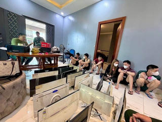 Campuchia bắt giữ hơn 20.000 nghi phạm lừa đảo trực tuyến