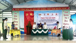Đưa pháp luật đến gần thanh thiếu niên từ phiên tòa giả định ở Quảng Trị