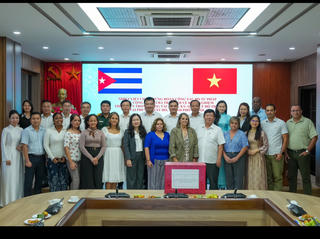 Phường Tây Hồ trao đổi kinh nghiệm đăng ký, quản lý hộ tịch với Đoàn công tác Bộ Tư pháp Cuba