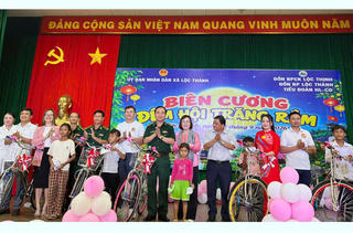 Ấm áp nghĩa tình Trung thu khu vực biên giới ở Đồng Nai