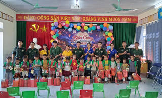 Đồn Biên phòng Sen Thượng: Ấm áp chương trình “Biên cương - Đêm hội trăng rằm” năm 2026