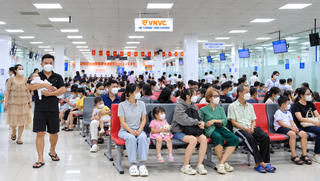 Gần 25.000 trẻ em Việt Nam đầu tiên đã tiêm vắc xin phòng tay chân miệng an toàn tại Hệ thống Tiêm chủng VNVC