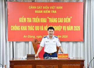 Kiểm tra công tác chống khai thác IUU tại BTL Vùng Cảnh sát biển 4