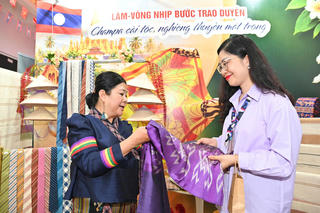 Khai mạc Tuần lễ sản phẩm Việt - Lào