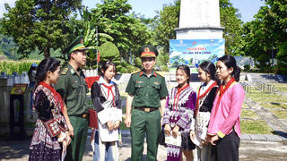Lào Cai: Đổi mới giáo dục vùng biên bằng chương trình kết nghĩa "Cột mốc biên cương - Mái trường liên cấp"