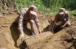 Khắc phục hậu quả bom mìn: Giải phóng đất đai không phải là đích đến cuối cùng
