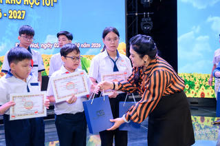 Vedan Việt Nam 15 năm đồng hành cùng chương trình học bổng "Tiếp sức học sinh, sinh viên vượt khó học tốt" tại TP Đồng Nai