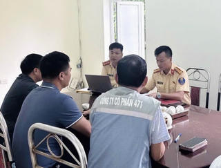 Lập biên bản nhà thầu vi phạm quy định an toàn khi thi công trên cao tốc Nội Bài - Lào Cai