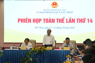 Ủy ban Pháp luật và Tư pháp thẩm tra 11 dự án sắp trình Quốc hội